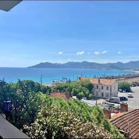 T2 Vue A Cannes
